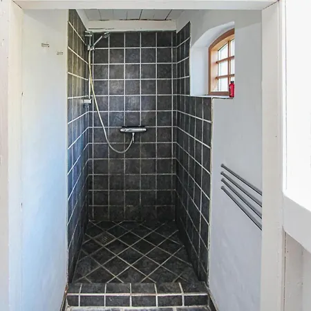 Дом отдыха 4 Bedroom Cozy In Samso
