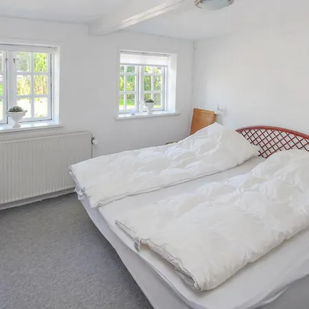 Дом отдыха 4 Bedroom Cozy In Samso Kolby Kas