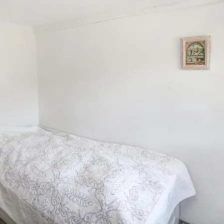 4 Bedroom Cozy In Samso