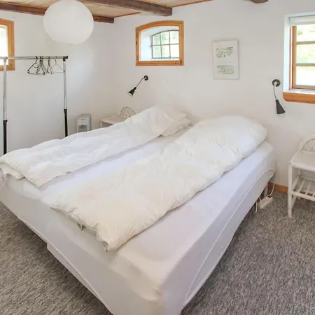 4 Bedroom Cozy In Samso Дом отдыха Kolby Kas